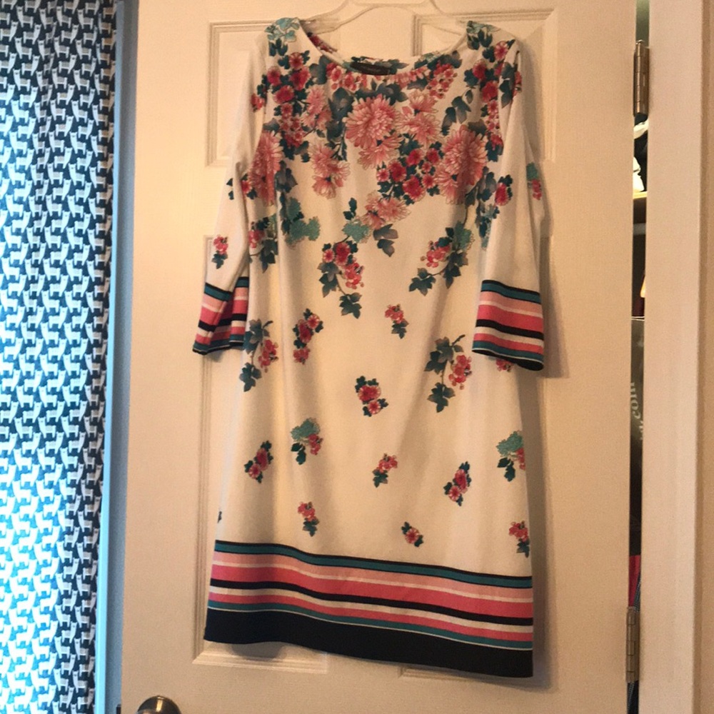 Floral long sleeve primary dress